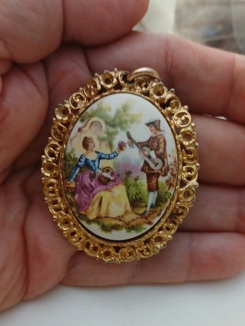 Vintage Fragonard Courting Couple Gold-Tone Porcelain Brooch/Pendant